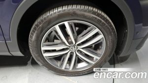 Volkswagen Tiguan 2.0 TSI Prestige 2023 года из Южной Кореи