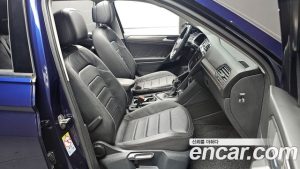 Volkswagen Tiguan 2.0 TSI Prestige 2023 года из Южной Кореи