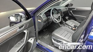 Volkswagen Tiguan 2.0 TSI Prestige 2023 года из Южной Кореи