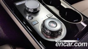 Genesis GV70 2.5T Бензин 2WD 2025 года из Южной Кореи