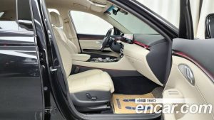 Genesis GV70 2.5T Бензин 2WD 2025 года из Южной Кореи