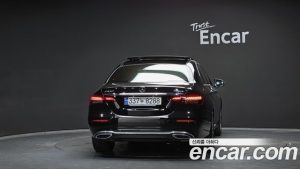 Mercedes-Benz E-Class E450 4MATIC Exclusive 2023 года из Южной Кореи