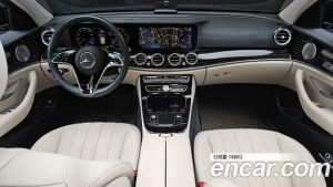 Mercedes-Benz E-Class E450 4MATIC Exclusive 2023 года из Южной Кореи