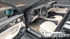 Mercedes-Benz E-Class E450 4MATIC Exclusive 2023 года из Южной Кореи