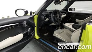 Mini Cooper Convertible CLASSIC 2023 года из Южной Кореи