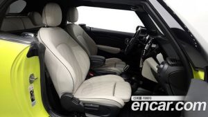 Mini Cooper Convertible CLASSIC 2023 года из Южной Кореи