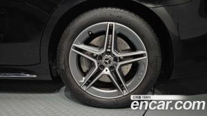 Mercedes-Benz S-Class S400 d 4MATIC 2023 года из Южной Кореи