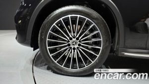 Mercedes-Benz GLC-Class GLC300 4MATIC AMG Line 2023 года из Южной Кореи
