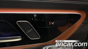 Mercedes-Benz GLC-Class GLC300 4MATIC AMG Line 2023 года из Южной Кореи