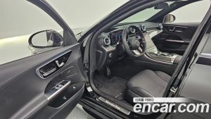 Mercedes-Benz C-Class C300 4MATIC AMG Line 2023 года из Южной Кореи