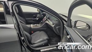 Mercedes-Benz C-Class C300 4MATIC AMG Line 2023 года из Южной Кореи