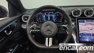 Mercedes-Benz C-Class C300 4MATIC AMG Line 2023 года из Южной Кореи