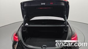 Mercedes-Benz C-Class C300 4MATIC AMG Line 2023 года из Южной Кореи