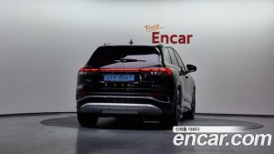 Audi Q4 e-tron 40 Premium 2023 года из Южной Кореи
