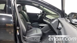 Audi Q4 e-tron 40 Premium 2023 года из Южной Кореи