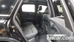 Audi Q4 e-tron 40 Premium 2023 года из Южной Кореи