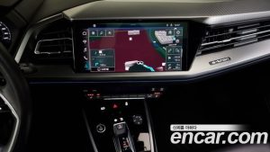 Audi Q4 e-tron 40 Premium 2023 года из Южной Кореи