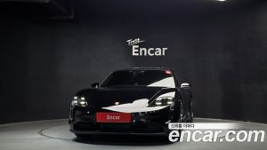 Porsche Taycan Base 2022 года из Южной Кореи