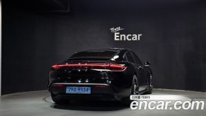 Porsche Taycan Base 2022 года из Южной Кореи