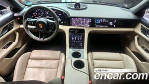 Porsche Taycan Base 2022 года из Южной Кореи
