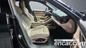 Porsche Taycan Base 2022 года из Южной Кореи
