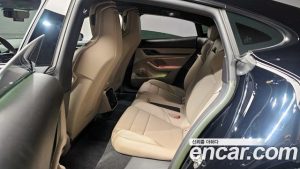 Porsche Taycan Base 2022 года из Южной Кореи