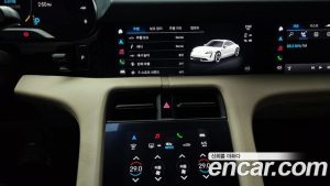Porsche Taycan Base 2022 года из Южной Кореи