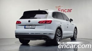 Volkswagen Touareg 3.0 TDI Prestige 2023 года из Южной Кореи