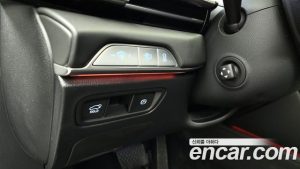 Genesis GV80 2.5T Бензин 2WD 2025 года из Южной Кореи