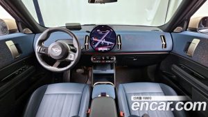 Mini Countryman ALL4 Favoured 2024 года из Южной Кореи