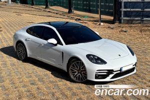 Porsche Panamera 4.0 GTS 2022 года из Южной Кореи