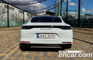Porsche Panamera 4.0 GTS 2022 года из Южной Кореи
