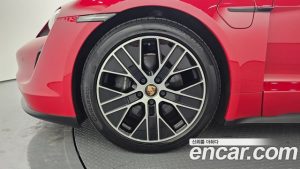 Porsche Taycan Base 2023 года из Южной Кореи