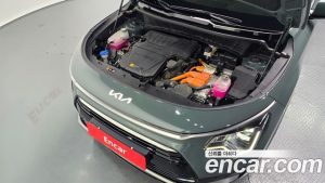 Kia Niro Signature 2025 года из Южной Кореи