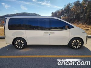 Hyundai Staria 4WD Lounge 9-Seater 2025 года из Южной Кореи