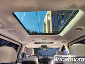 Hyundai Staria 4WD Lounge 9-Seater 2025 года из Южной Кореи