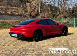 Porsche Taycan Base 2022 года из Южной Кореи