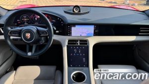 Porsche Taycan Base 2022 года из Южной Кореи