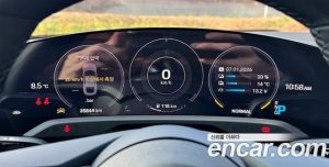 Porsche Taycan Base 2022 года из Южной Кореи