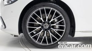 Mercedes-Benz S-Class S450L 4MATIC 2024 года из Южной Кореи
