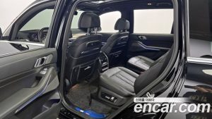BMW X7 xDrive 40d Design Pure Excellence 6 2024 года из Южной Кореи