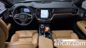 Volvo S60 B5 ULTIMATE Bright 2023 года из Южной Кореи