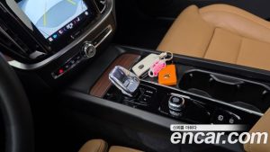 Volvo S60 B5 ULTIMATE Bright 2023 года из Южной Кореи