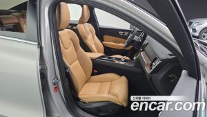 Volvo S60 B5 ULTIMATE Bright 2023 года из Южной Кореи
