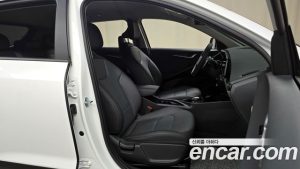 Kia Niro Signature 2026 года из Южной Кореи