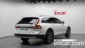 Volvo V90 B5 Plus AWD 2025 года из Южной Кореи