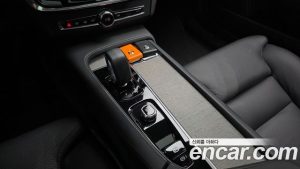 Volvo V90 B5 Plus AWD 2025 года из Южной Кореи