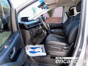 Hyundai Staria HEV 1.6 Tourer 11-Seater 2025 года из Южной Кореи