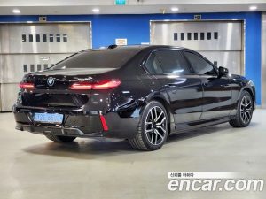 BMW i7 xDrive 60 M Sport 2023 года из Южной Кореи