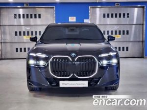 BMW i7 xDrive 60 M Sport 2023 года из Южной Кореи
